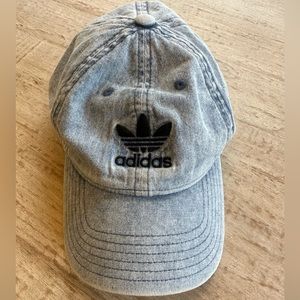 💙Adidas Denim Hat💙
